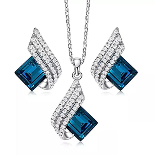 Lustrous  Sapphire Jewelry Set