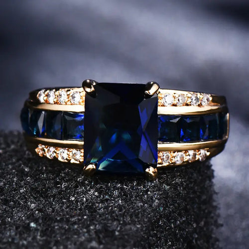 Distinguished Deep Blue Gold Ring