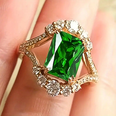 Statement Emerald Halo Ring
