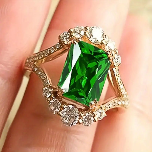Statement Emerald Halo Ring