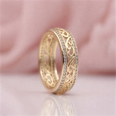 Elegant Gold Twisted Ring
