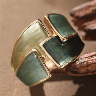 Emerald Leafshine Ring
