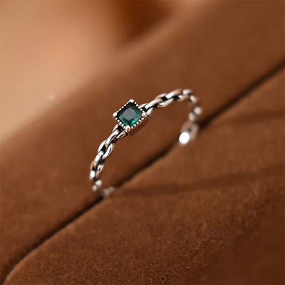 Elegant Emerald Zirconia Chain Ring
