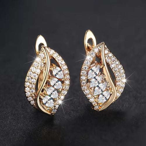 Sophisticated Gold Nature-Inspired Earrings
