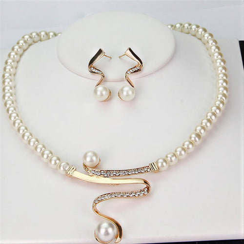 Elegant Natural Pearl Necklace Set