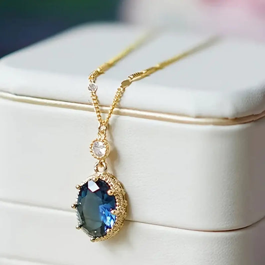 Sophisticated Moonlit Gold Necklace