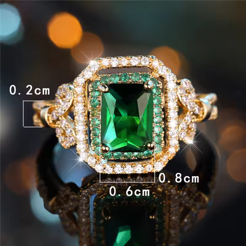 Luxe Emerald Halo Statement Ring