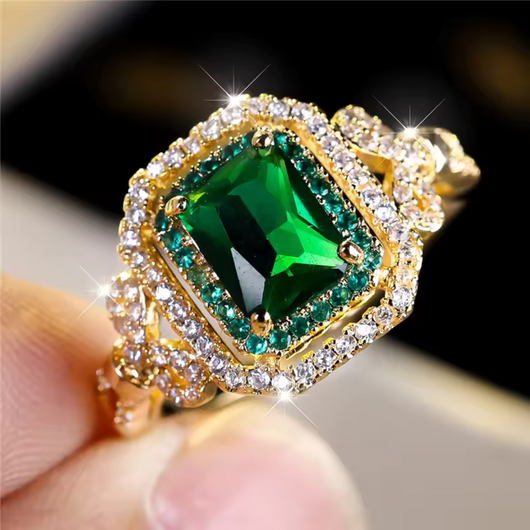 Luxe Emerald Halo Statement Ring