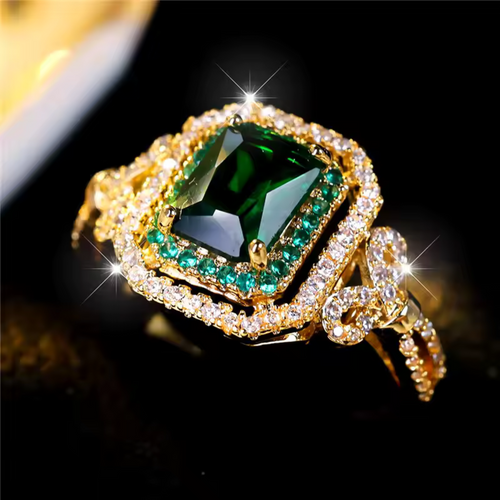 Luxe Emerald Halo Statement Ring
