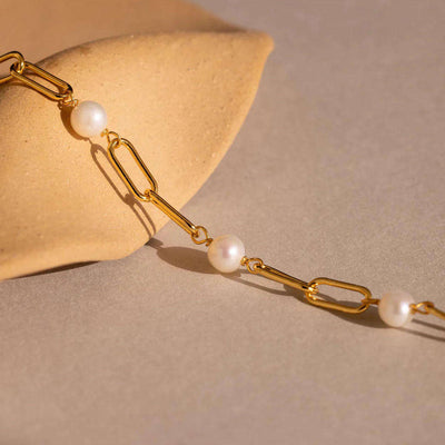 Sophisticated Pearl Chain Bracelet