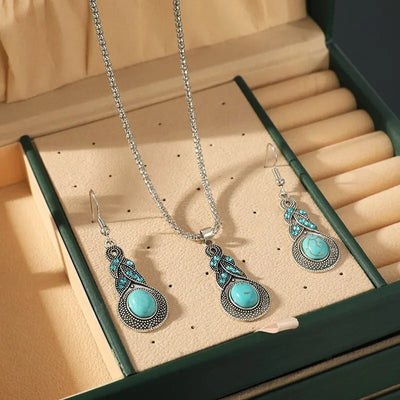 Elegant  Turquoise Necklace and Earrings Set