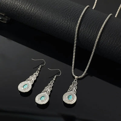 Elegant  Turquoise Necklace and Earrings Set