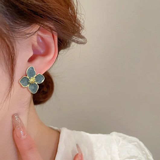 Elegant Light Flower Earrings