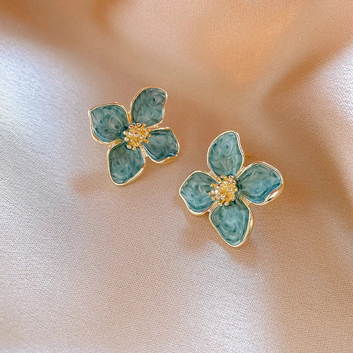 Elegant Light Flower Earrings