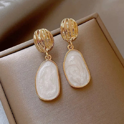 Elegant Vintage Drop Earrings