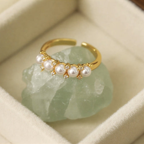 Five Pearl Gold Ring