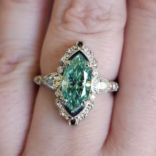 Vintage Emerald Gemstone Ring