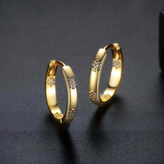 Elegant Vintage-Inspired Gold Hoop Earrings