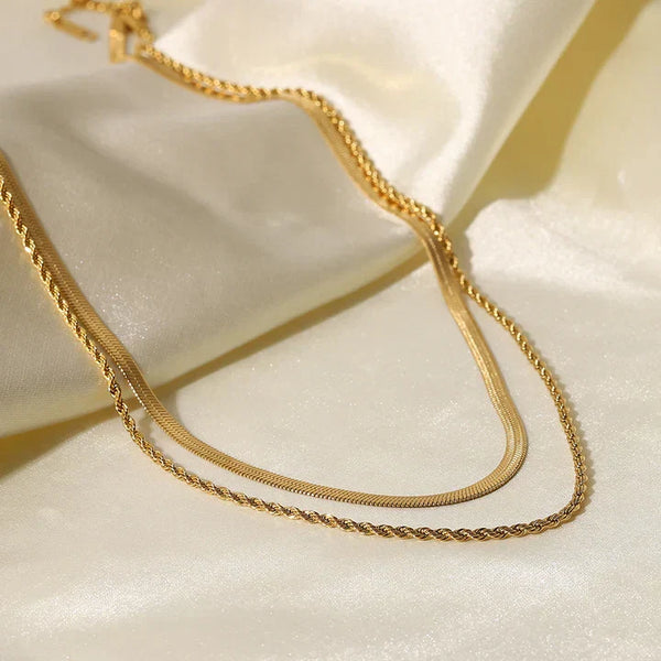 Juliana Solvia Necklace | Gold