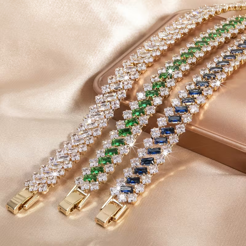 Elegant Emerald Gold Luxe Bracelet