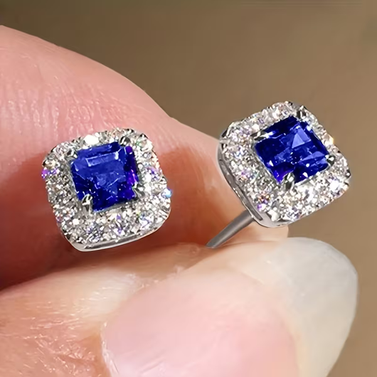 Elegant Gold Emerald Studs