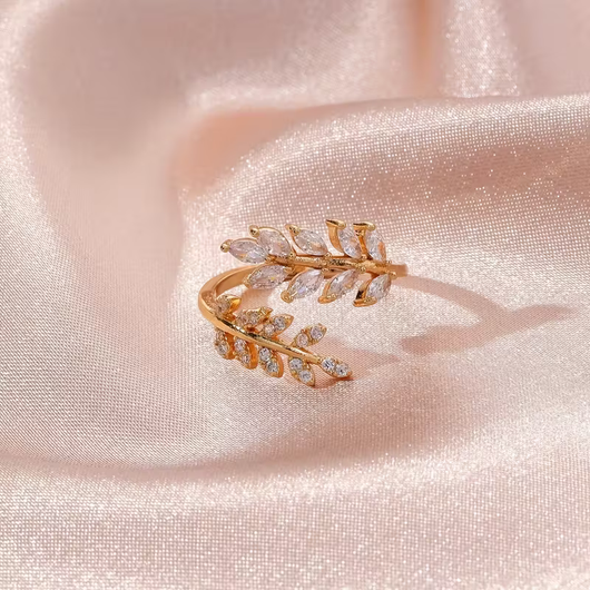 Classic Leaf Ring