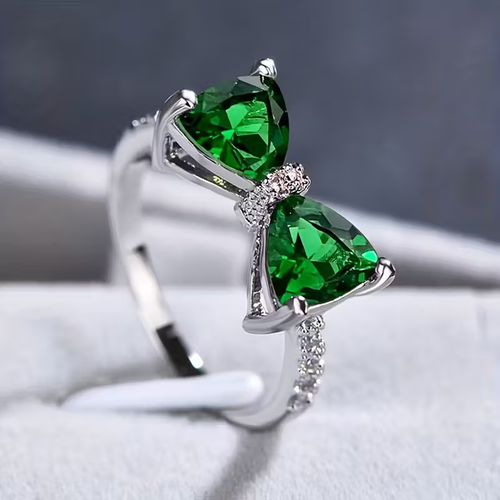 Sophisticated Emerald Bow Ring