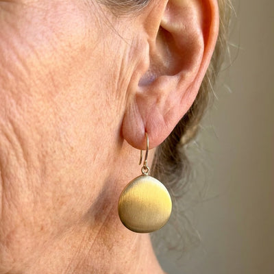 Timeless classic earrings