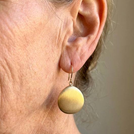 Timeless classic earrings